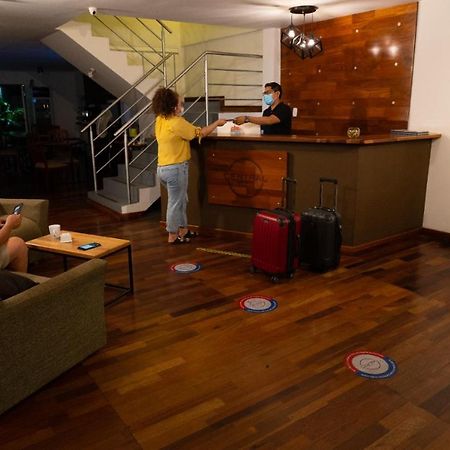 Central Bed & Breakfast Икитос Екстериор снимка