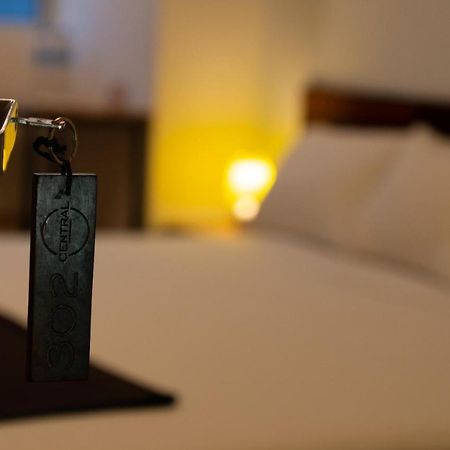 Central Bed & Breakfast Икитос Екстериор снимка
